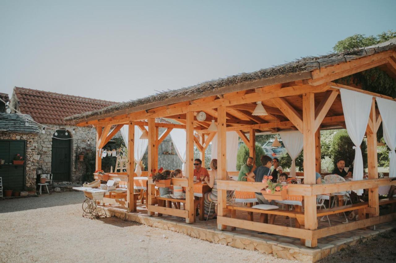 Kalpic Suites & Villa Lozovac Esterno foto