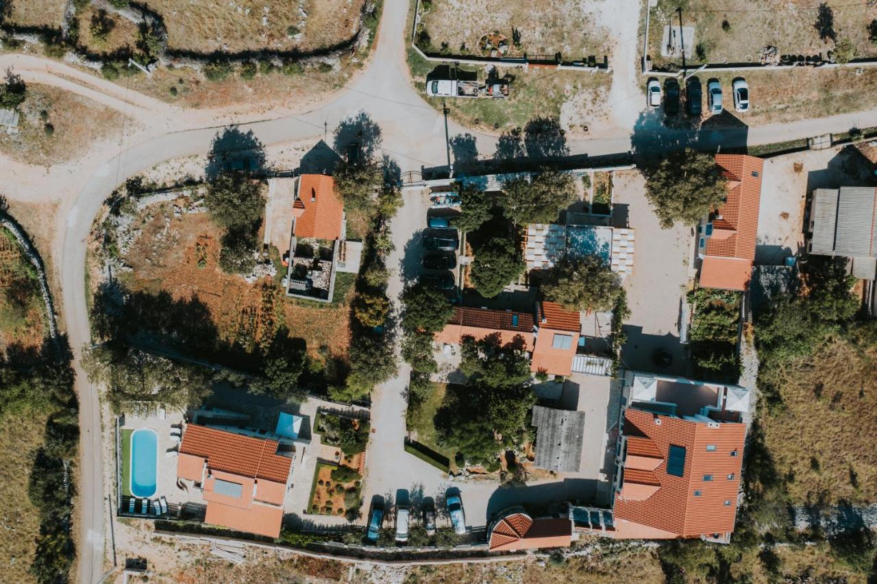 Kalpic Suites & Villa Lozovac Esterno foto